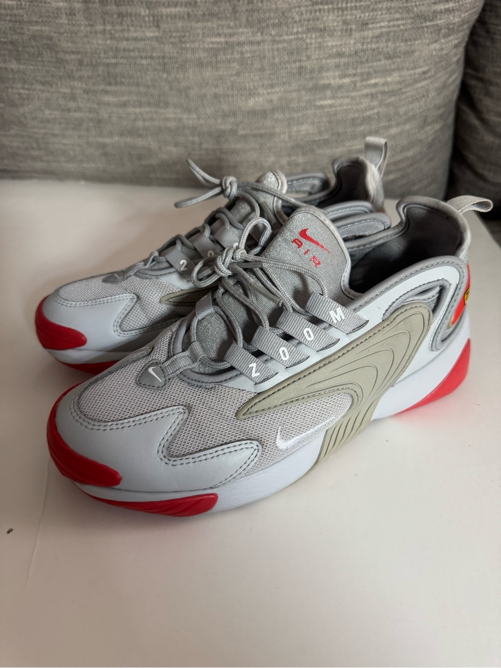 Nike White and Gray Sneakers with Red Accents - Picture 3 of 7